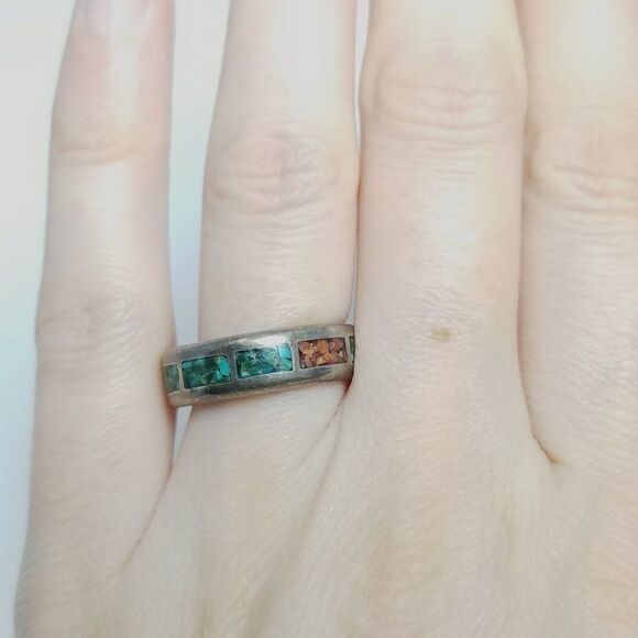 Vintage Inlaid Silver Tone Band Ring, Tarnished, Blue Red, Stacking Size 6 - Picture 2 of 7